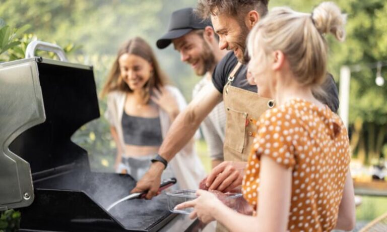 Jak cieszyć się smakiem na świeżym powietrzu: zasady zdrowego grillowania