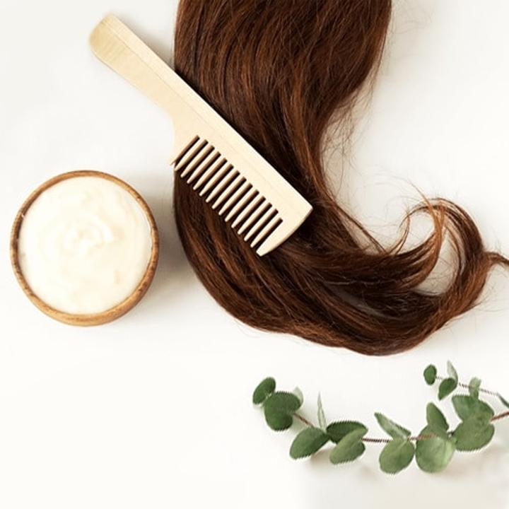 Tajemnice domowej pielęgnacji włosów – skuteczne sposoby na zdrowe pasma